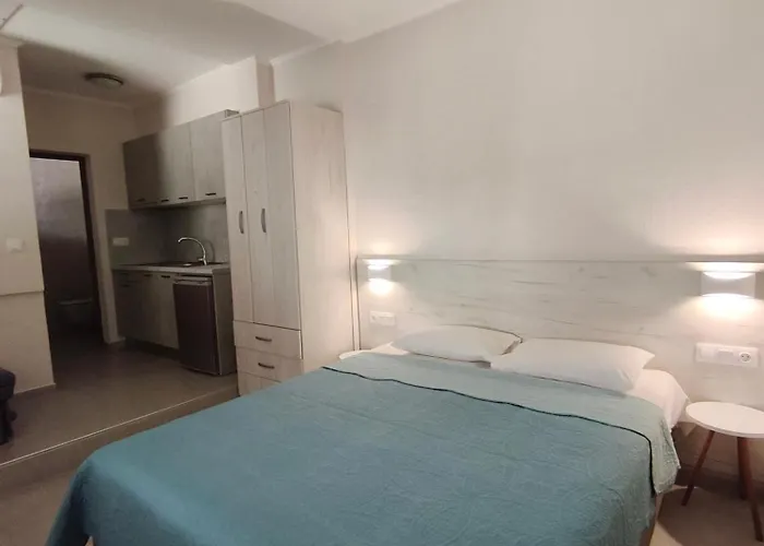 Daniela Appartement Nea Roda
